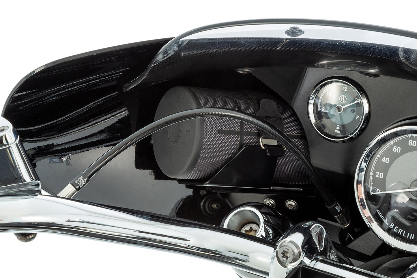 Wunderlich loudspeaker/bottle holder for HIGHWAY cockpit fairing R 18