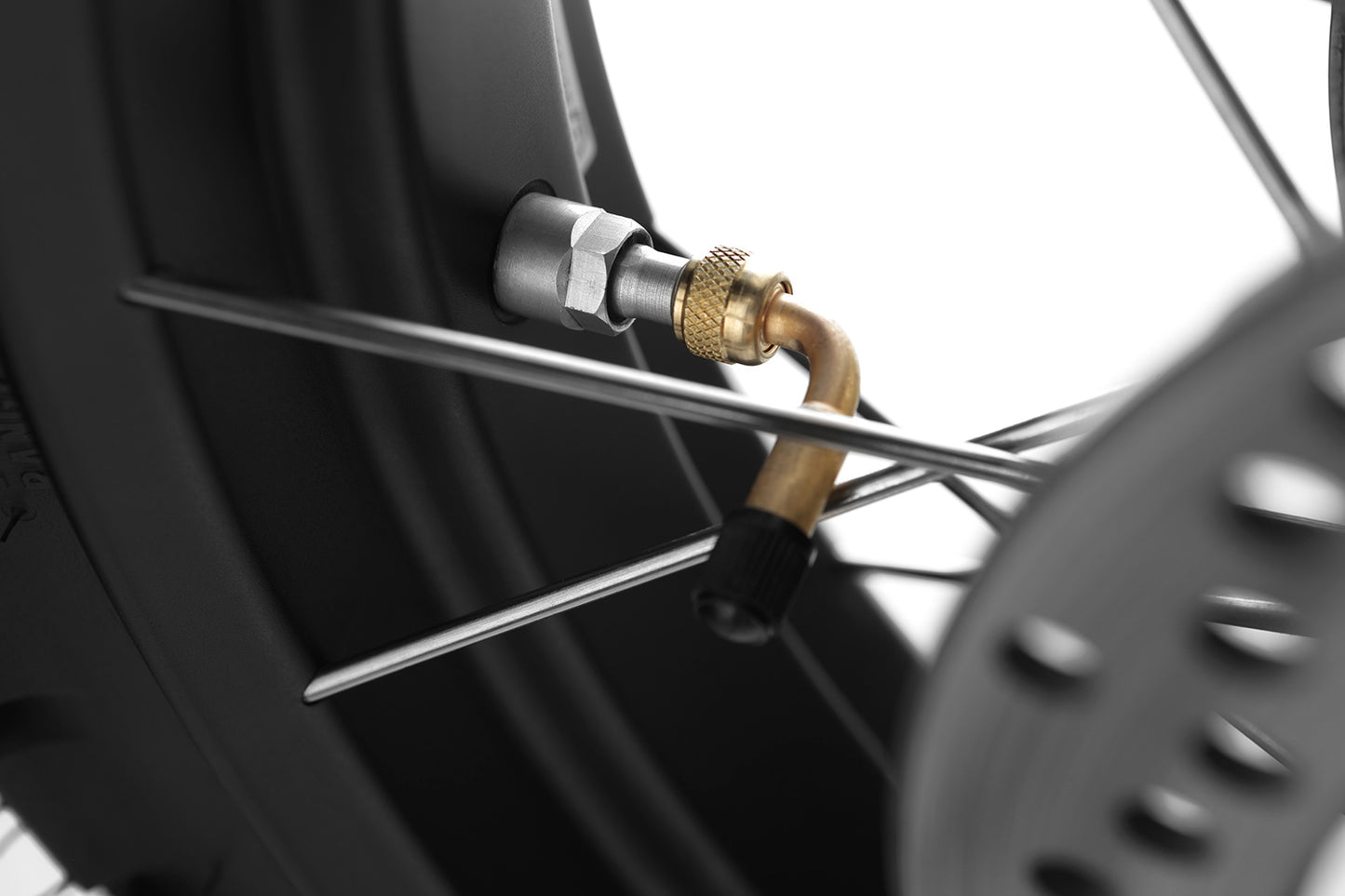 90° Valve stem adapter