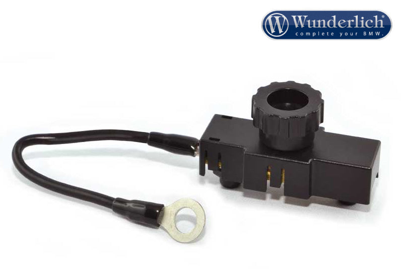 Fully insulated battery master switch