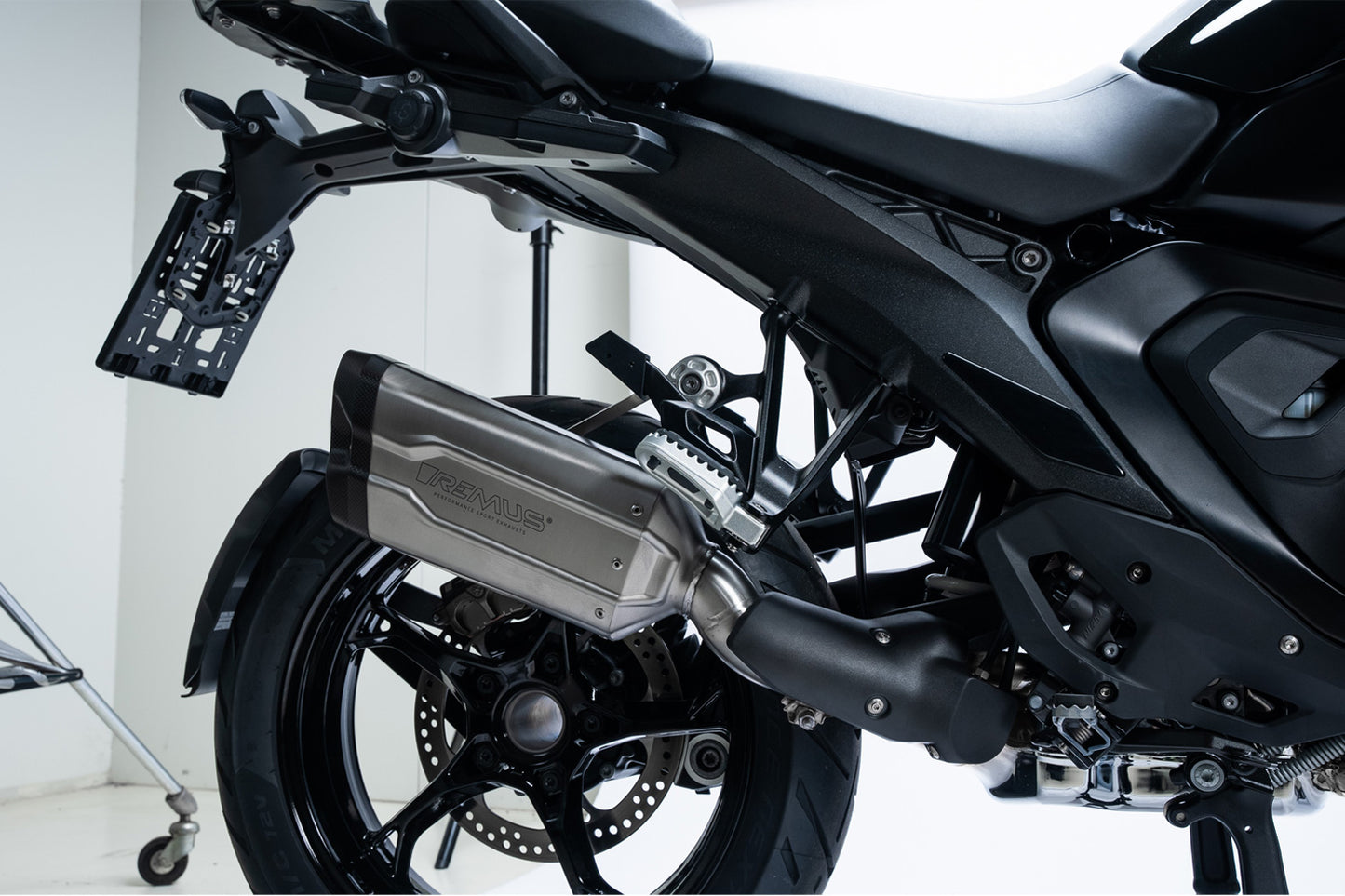 Remus 8 RACING Slip-On Silencer R 1300 GS