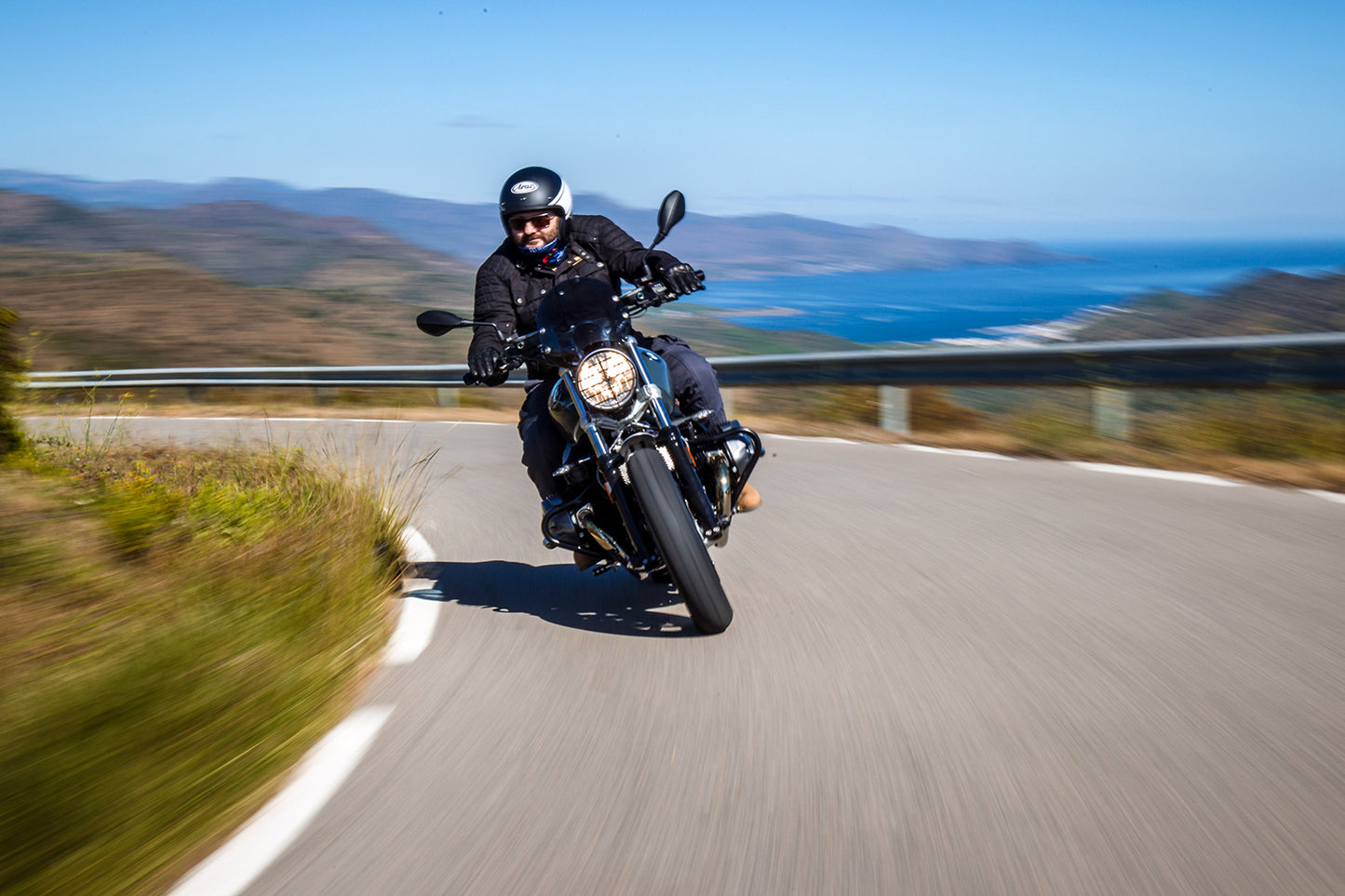 Wunderlich R nineT rider seat with "AKTIVKOMFORT" cusp